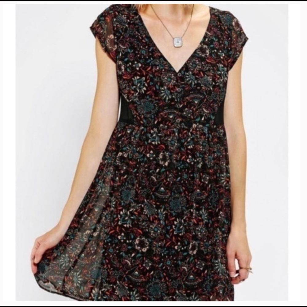 Ecoté Urban Outfitters floral dress